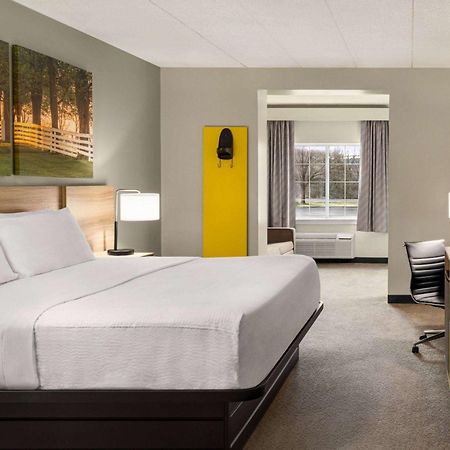 Days Inn & Suites By Wyndham Lancaster Amish Country Mountville Exteriér fotografie