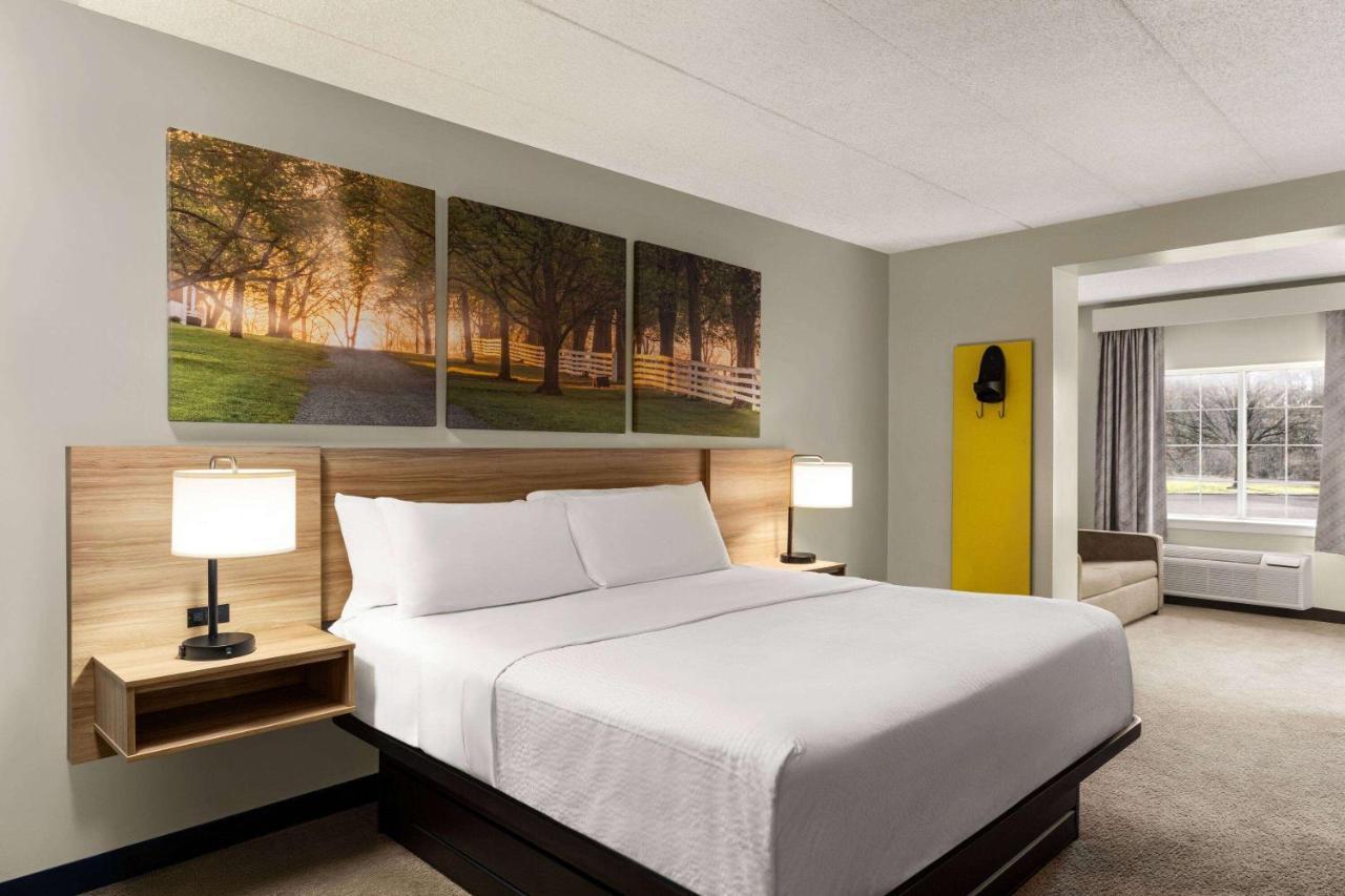Days Inn & Suites By Wyndham Lancaster Amish Country Mountville Exteriér fotografie