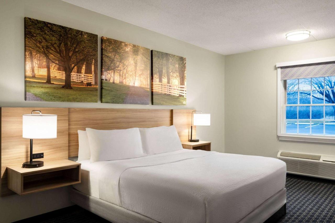 Days Inn & Suites By Wyndham Lancaster Amish Country Mountville Exteriér fotografie