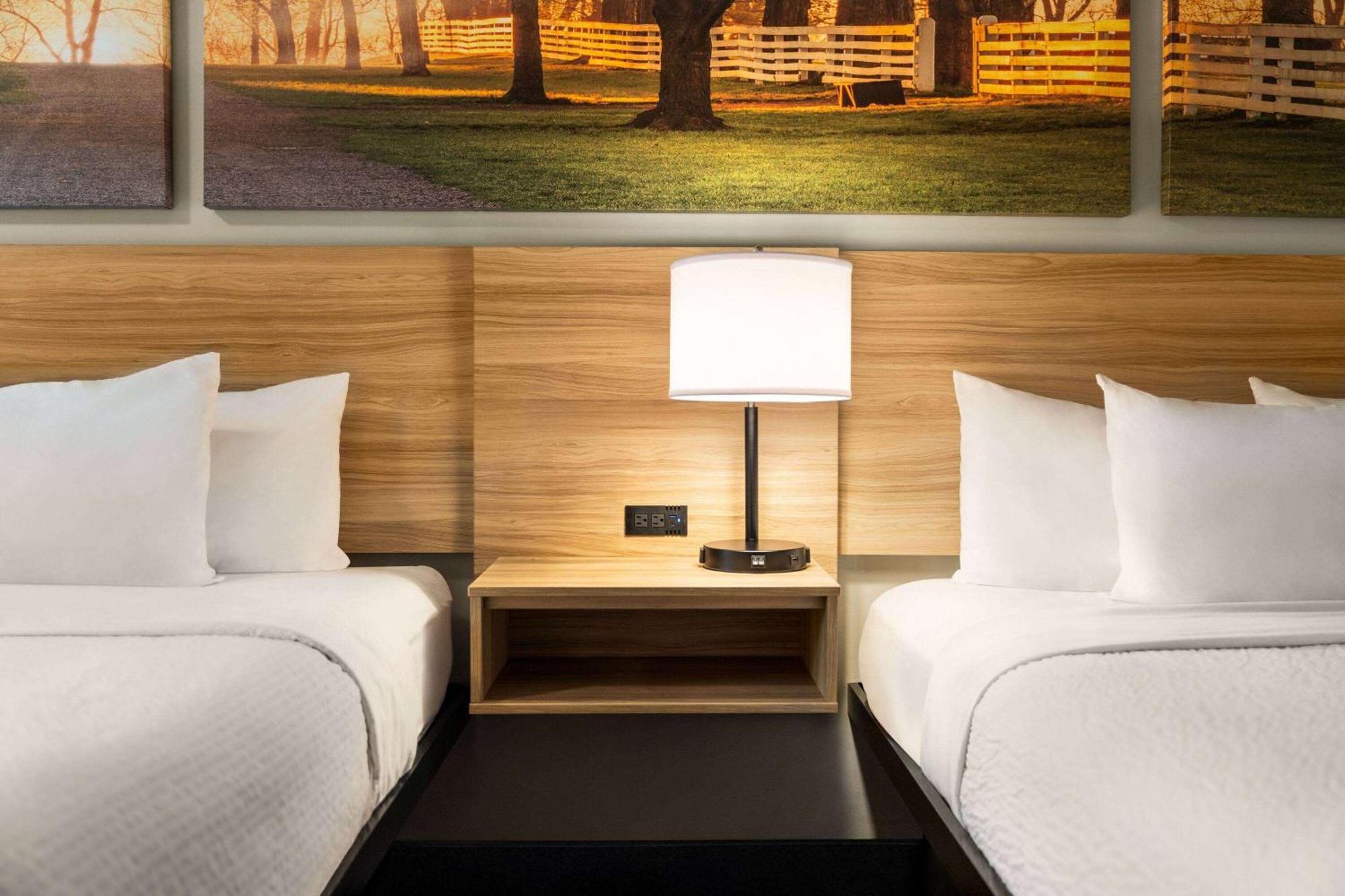 Days Inn & Suites By Wyndham Lancaster Amish Country Mountville Exteriér fotografie