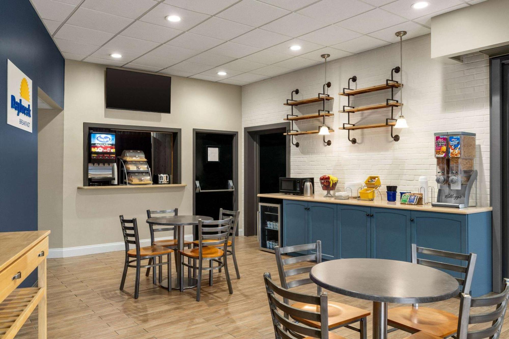 Days Inn & Suites By Wyndham Lancaster Amish Country Mountville Exteriér fotografie