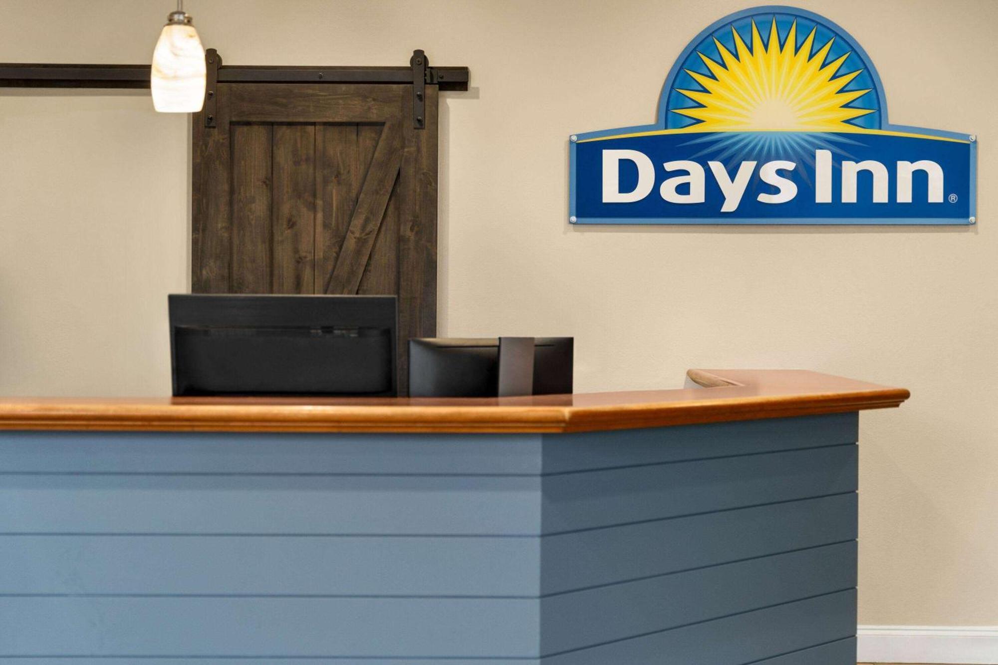 Days Inn & Suites By Wyndham Lancaster Amish Country Mountville Exteriér fotografie